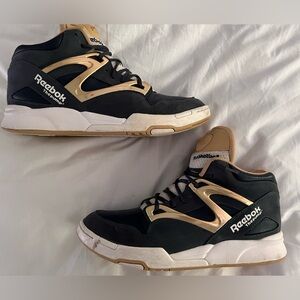 Reebok Pump sneakers. Blue and Gold, Notre Dame color set.